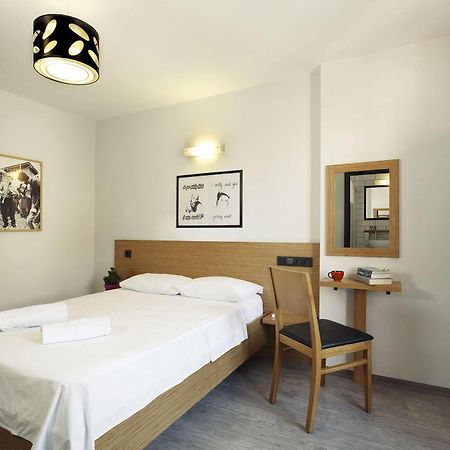 Hush Hostel Moda Istambul Exterior foto