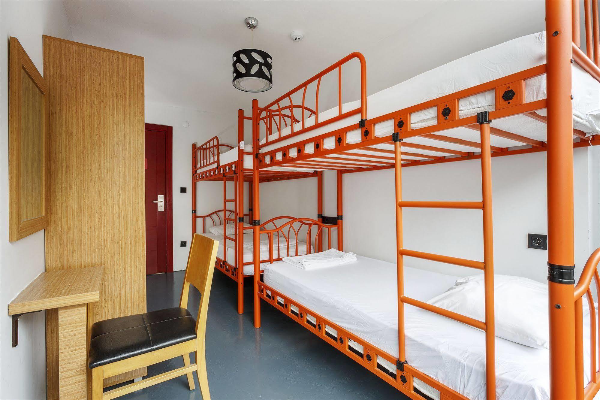 Hush Hostel Moda Istambul Exterior foto