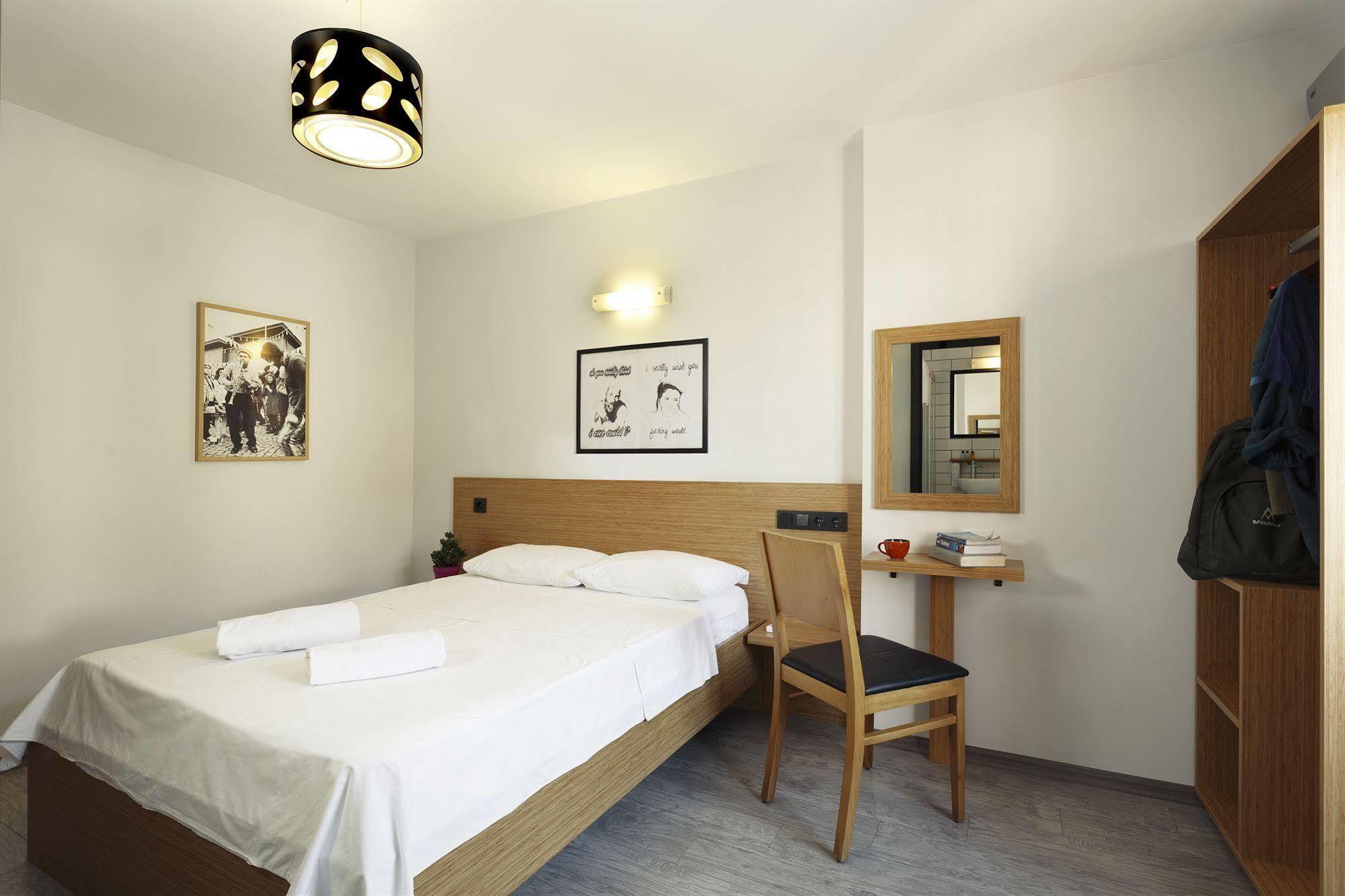 Hush Hostel Moda Istambul Exterior foto